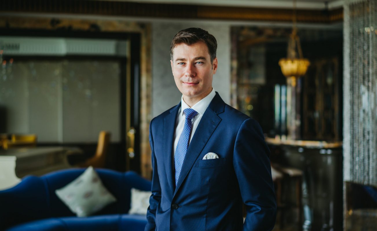 The St. Regis Singapore welcomes Allen Howden as general manager