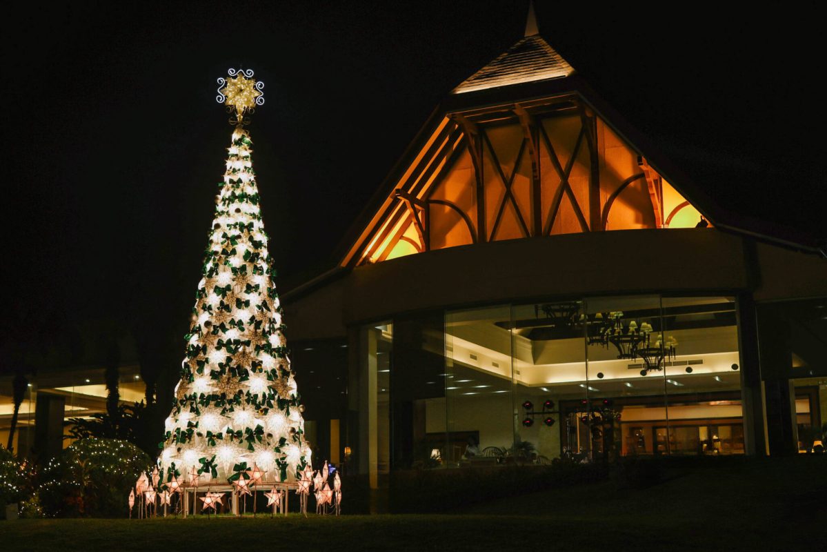 Taal Vista Hotel illuminates Tagaytay with its annual Christmas tree lighting event